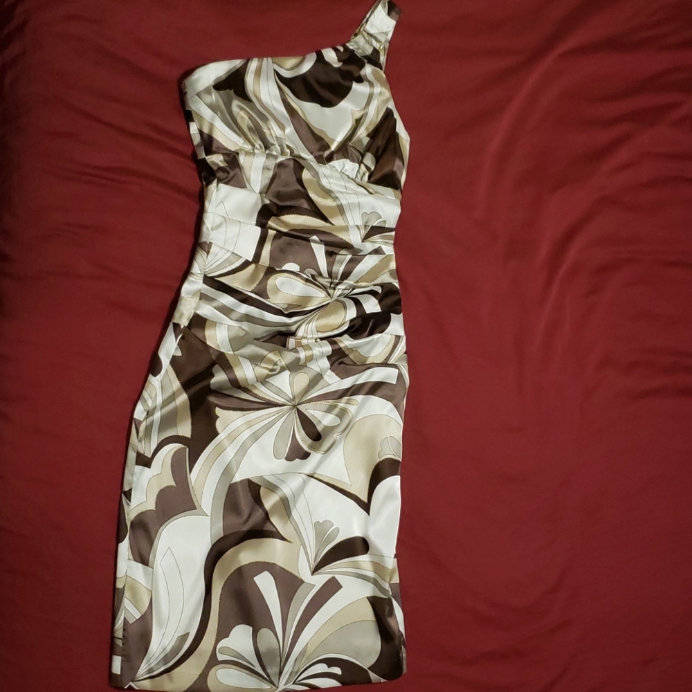EUC One shoulder Le Chateau dress size XXS